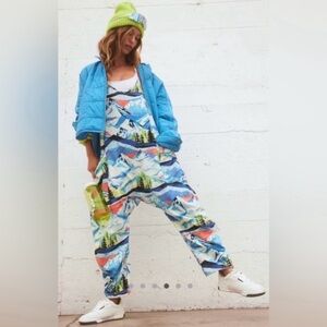 NWOT FREE PEOPLE Movement Printed Hot Shot Onesie in Skinic Route Apres Combo